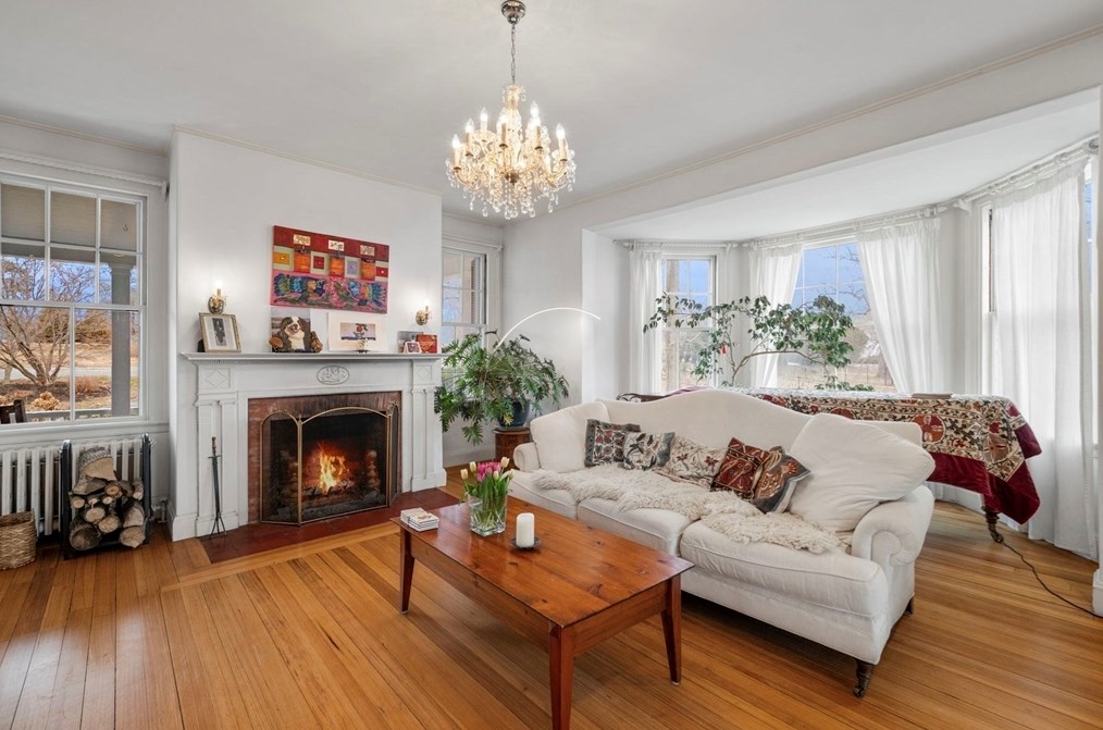 279 Nahant Rd, Nahant MA 01908-1341 exterior