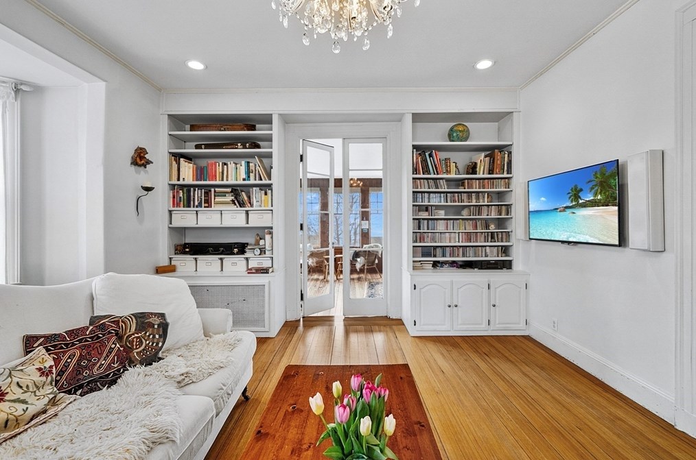 279 Nahant Rd, Nahant MA 01908-1341 exterior