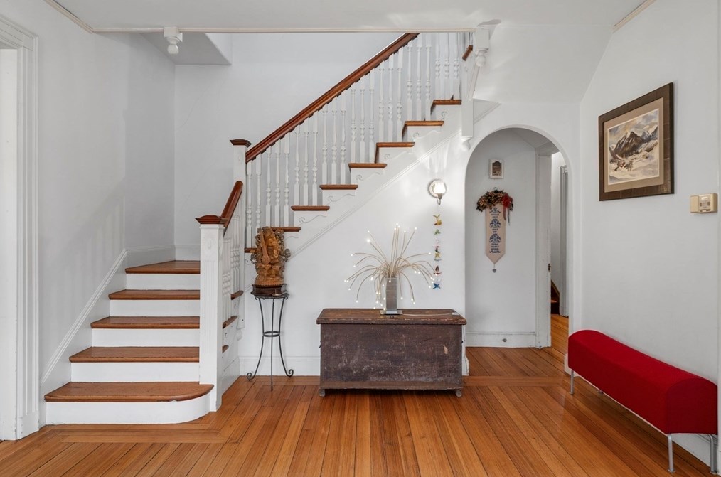 279 Nahant Rd, Nahant MA 01908-1341 exterior