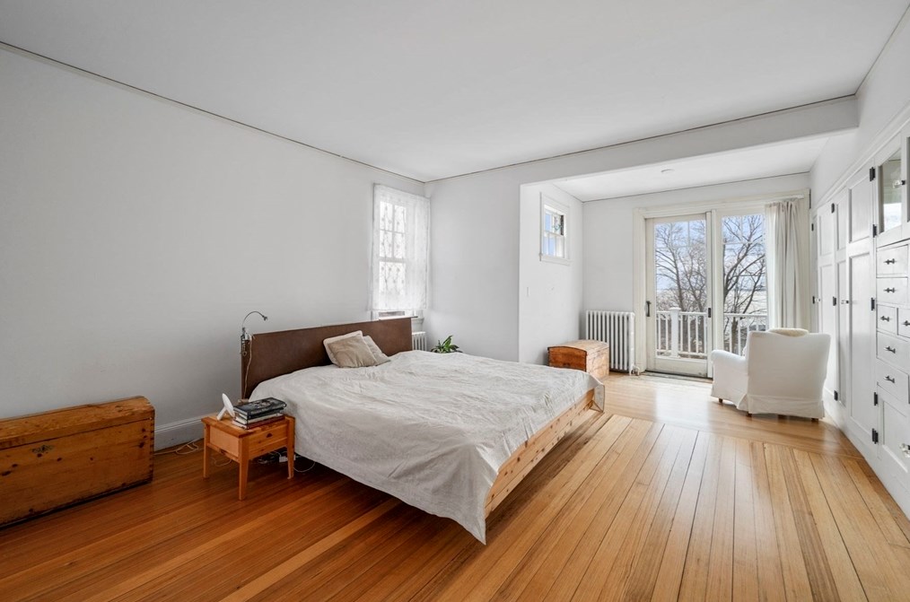 279 Nahant Rd, Nahant MA 01908-1341 exterior