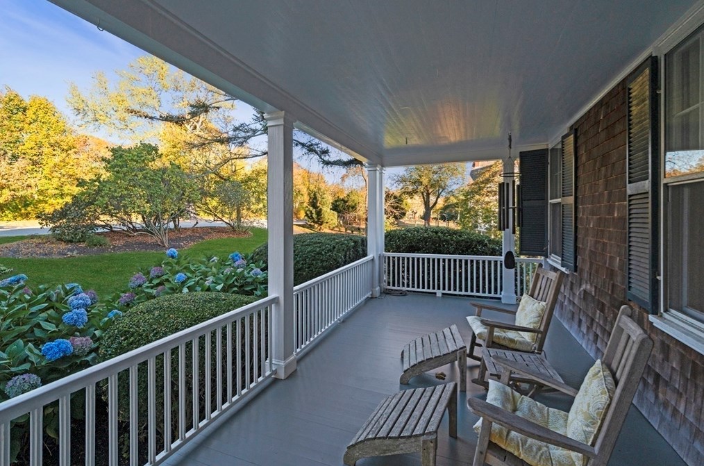 279 Nahant Rd, Nahant MA 01908-1341 exterior