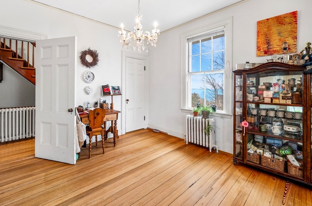 279 Nahant Rd, Nahant MA 01908-1341 exterior