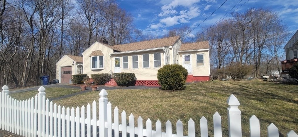 59 Champlain St, Dracut MA  01826-3946 exterior