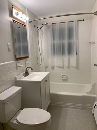 37 Montvale Ave, Woburn MA 01801-4270 exterior