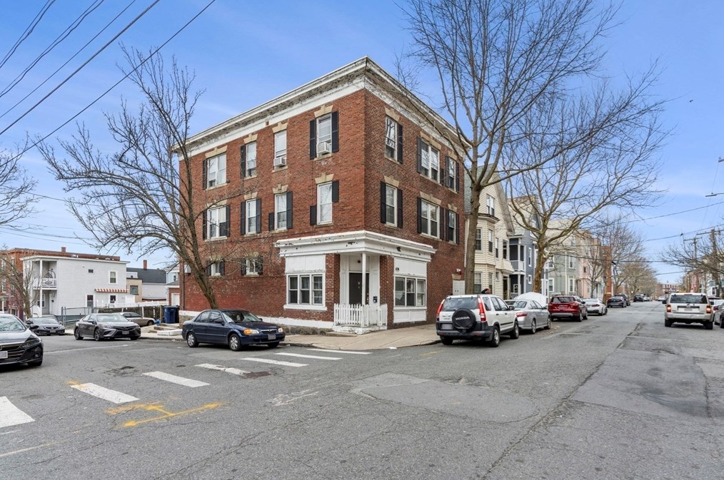 42 Hbr St, Salem MA 01970-5039 exterior