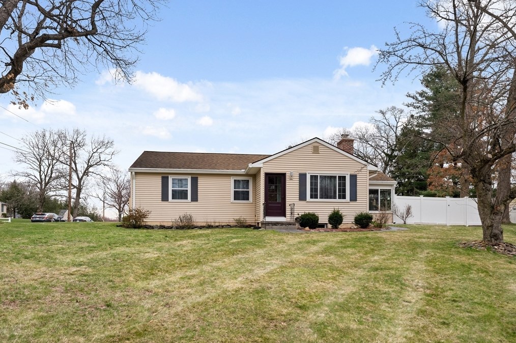 430 Amostown Rd, West Springfield, MA 01089