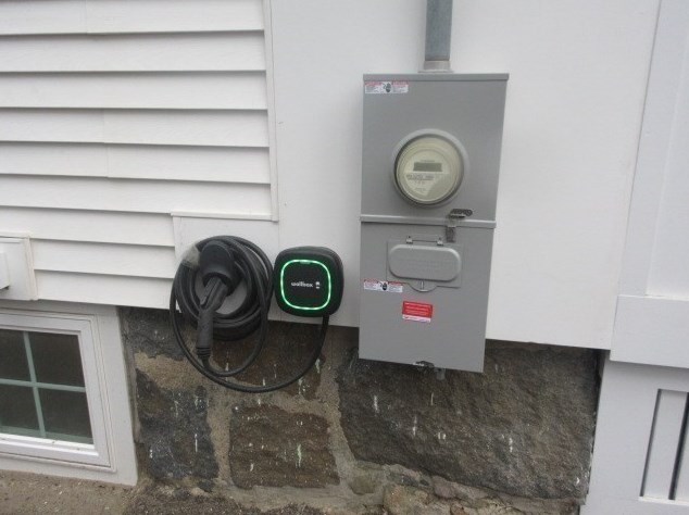 22 Berlin Ave, Milton MA 02186-5103 exterior