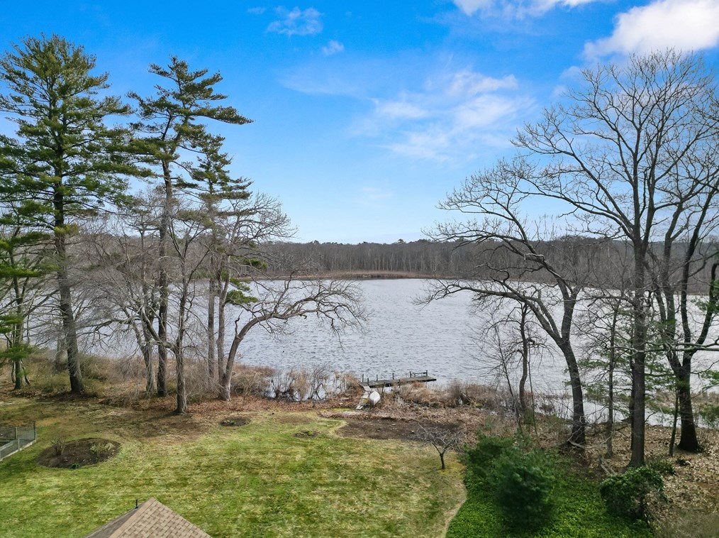 94 Chebacco Rd, Hamilton, MA 01982 exterior
