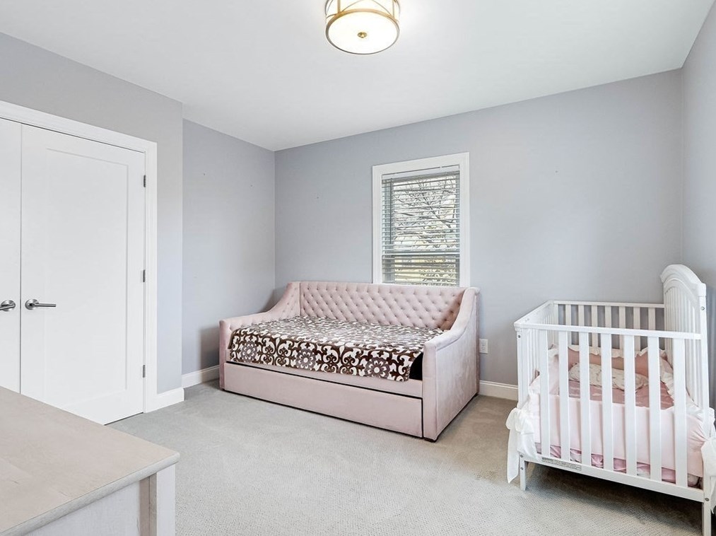 12 Marshall St, Watertown MA 02472-4739 exterior