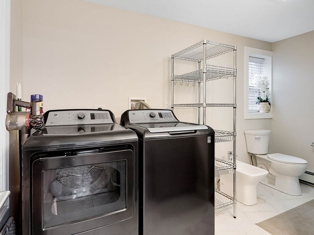 12 Marshall St, Watertown MA 02472-4739 exterior