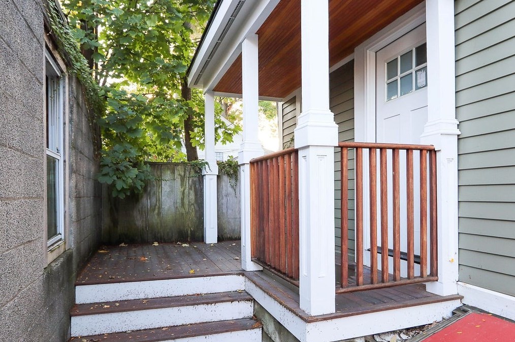 12 Marshall St, Watertown MA 02472-4739 exterior