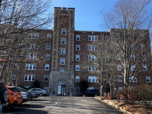 195 Thomas Burgin Pkwy #306, Quincy, MA 02169