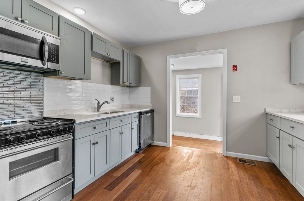 14 Samoset St, Norton, MA 02766 exterior