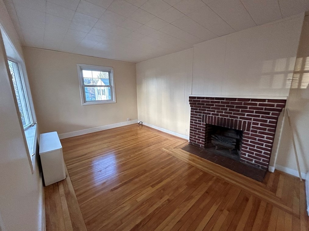 63 Warner Ave, Worcester MA  01604-3153 exterior