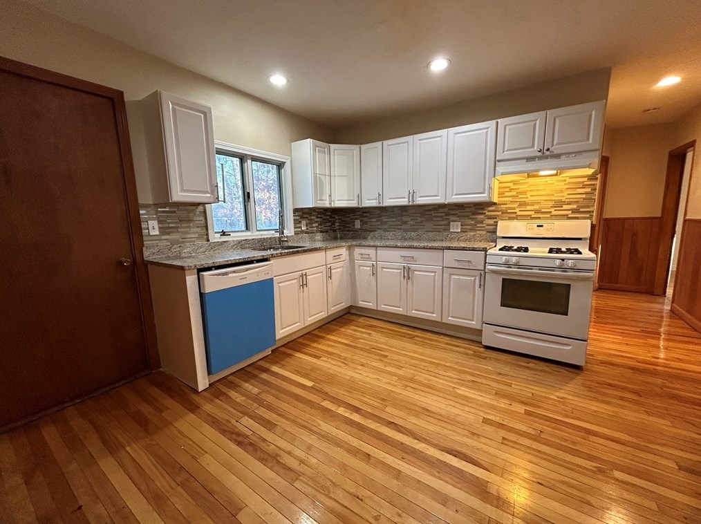 63 Warner Ave, Worcester MA  01604-3153 exterior