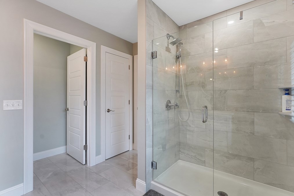 61 New Boston Rd, Sturbridge MA  01566-1334 exterior