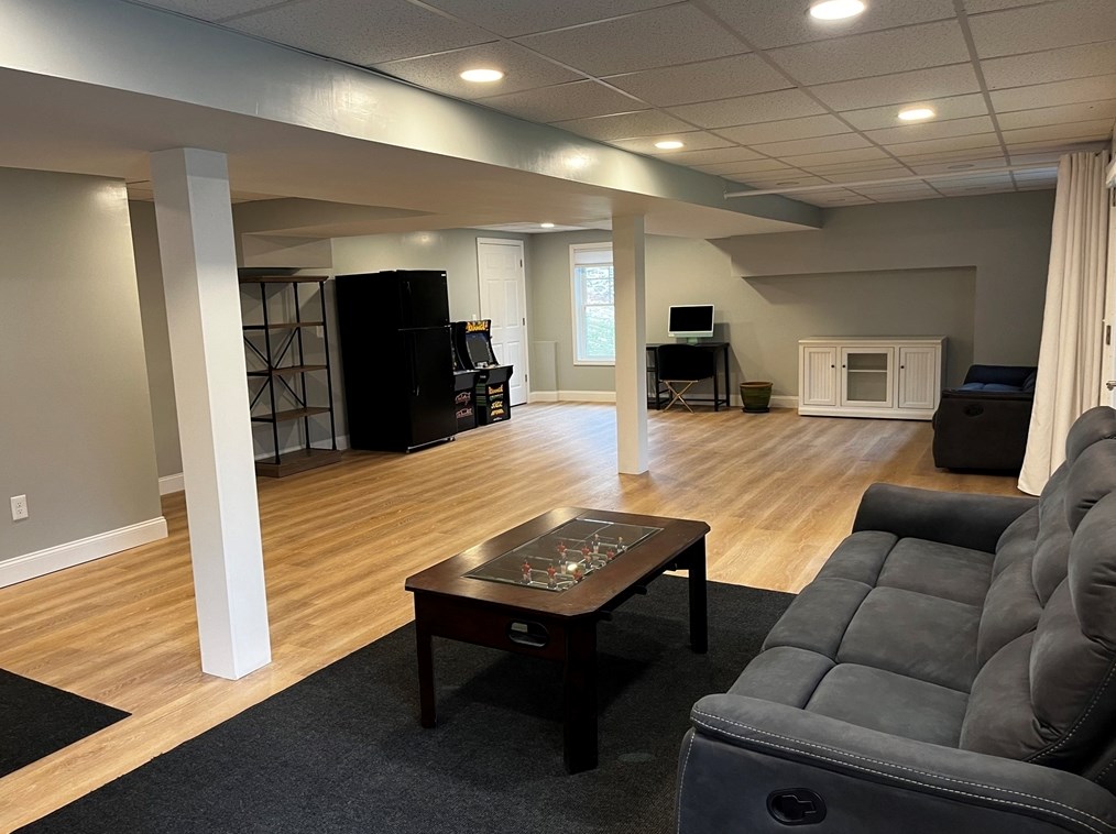 61 New Boston Rd, Sturbridge MA  01566-1334 exterior