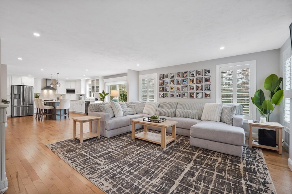 61 New Boston Rd, Sturbridge MA  01566-1334 exterior