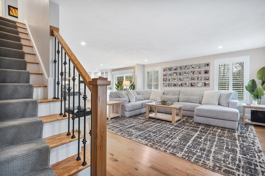 61 New Boston Rd, Sturbridge MA  01566-1334 exterior