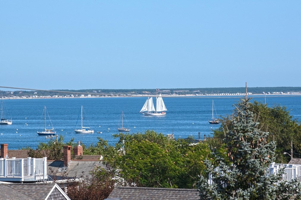 30 Vine St, Provincetown, MA 02657 exterior