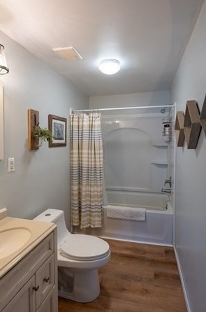 24 Tucker Ln, Sutton MA  01590-1622 exterior