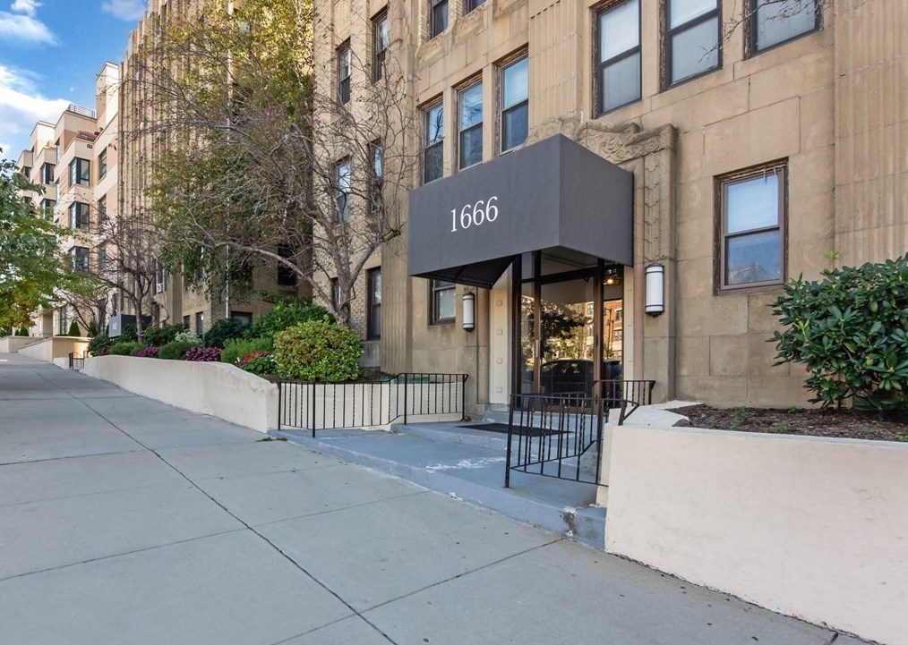 1666 Commonwealth Ave Apt 33, Boston, MA