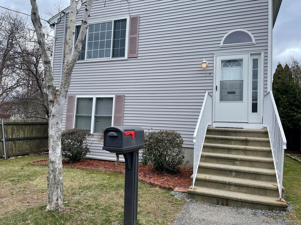 119 California St, Fall River, MA 02723 exterior