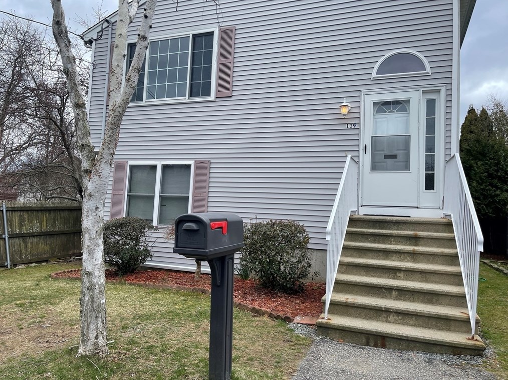 119 California St, Fall River, MA 02723