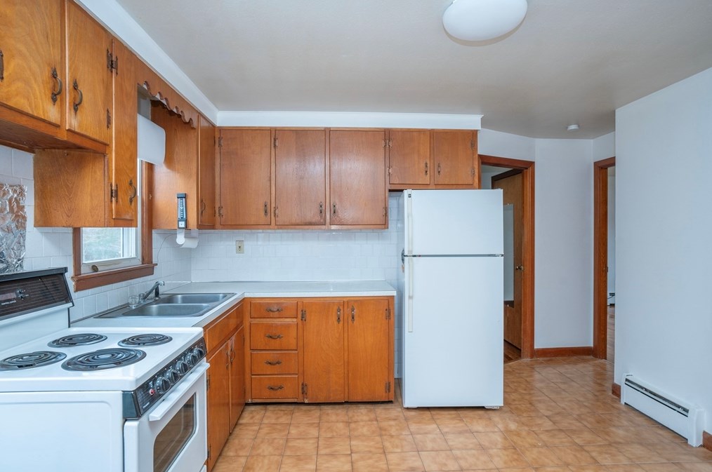 2278 County St, Taunton MA 02780-3509 exterior