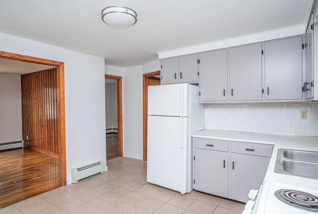 2278 County St, Taunton MA 02780-3509 exterior