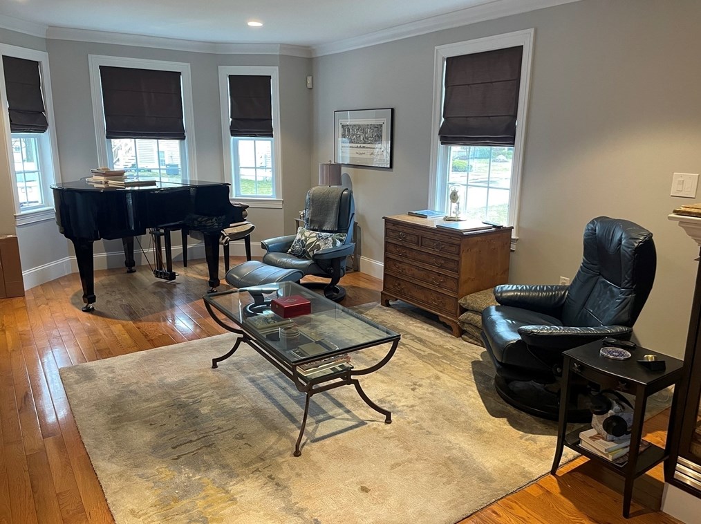 7 Decolores Dr, Wayland MA  01778-5057 exterior