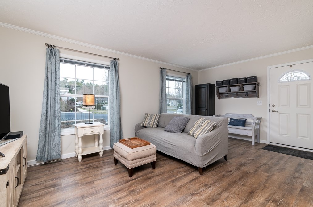 51 Willow Bend Blvd, Plymouth MA  02360-4698 exterior