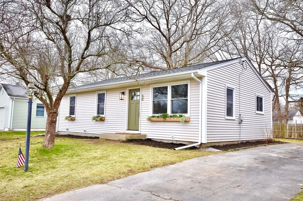50 Garrison Rd, New Bedford, MA 02745