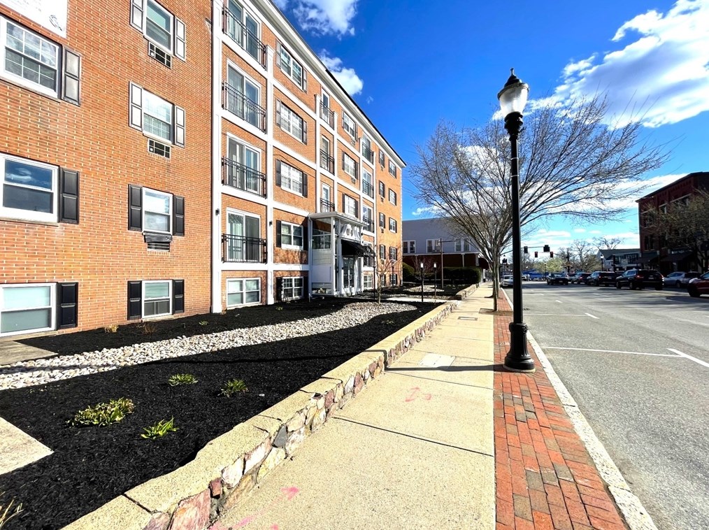 625 Main St, Reading MA  01867-3017 exterior