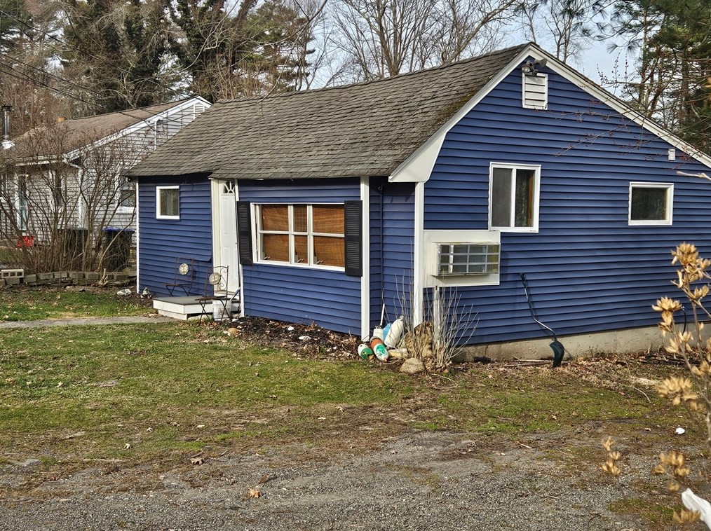 17 4Th Ave, Lakeville, MA 02347 exterior