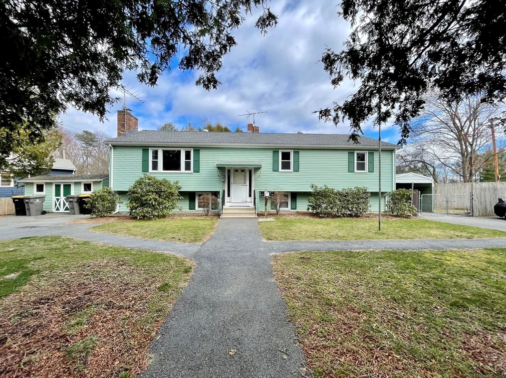 6 Willis St, Framingham, MA 01702-8124