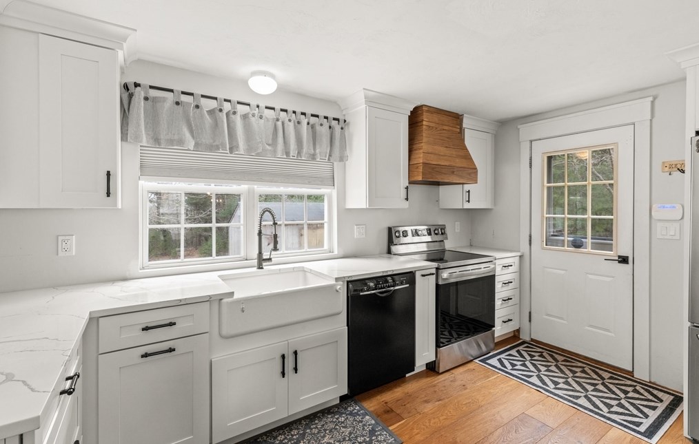 109 Alewife Rd, Plymouth MA  02360-2225 exterior