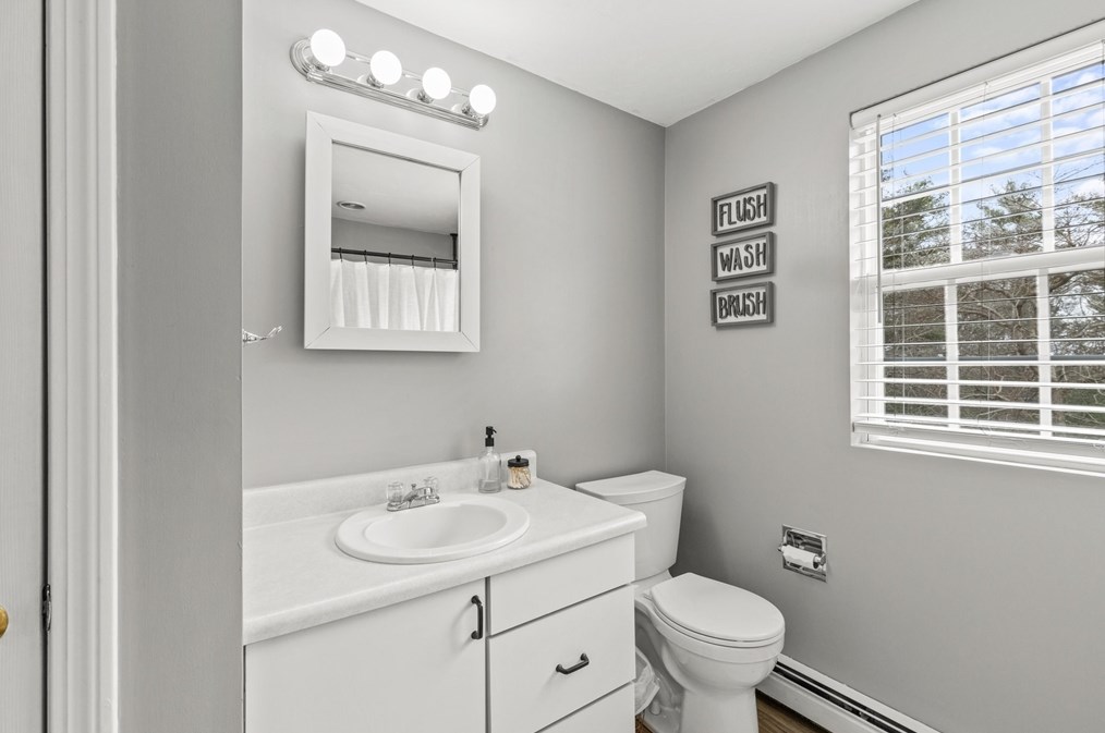 109 Alewife Rd, Plymouth MA  02360-2225 exterior