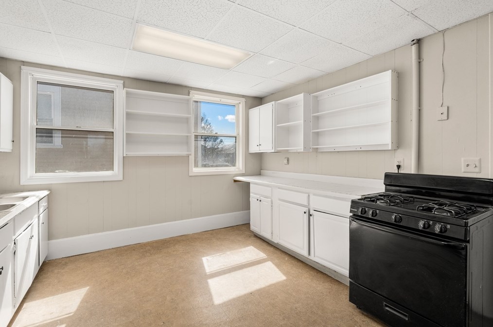 58 Providence St, Worcester MA 01604-4202 exterior