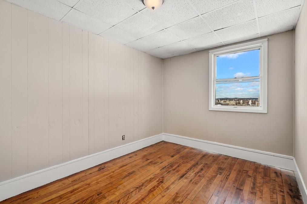 58 Providence St, Worcester MA 01604-4202 exterior