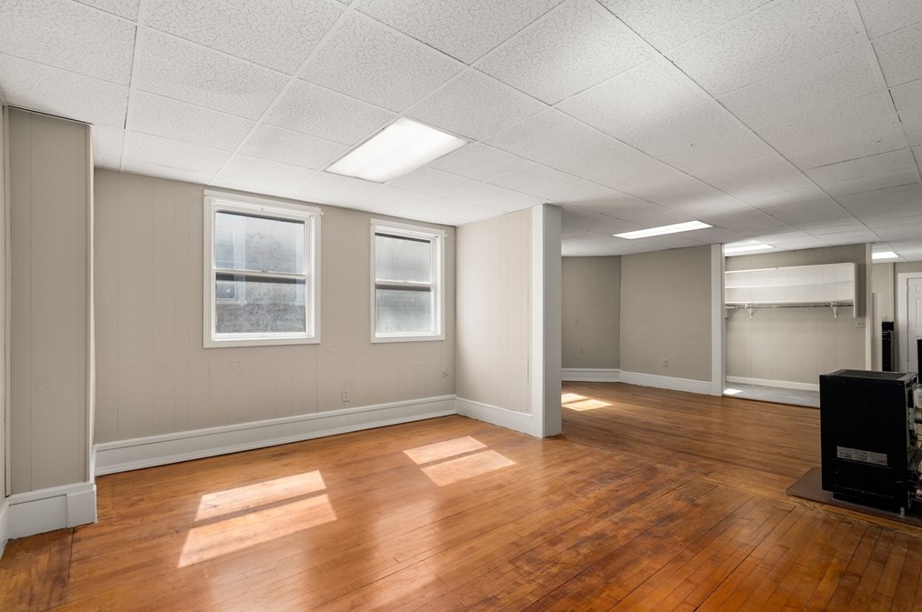 58 Providence St, Worcester MA 01604-4202 exterior