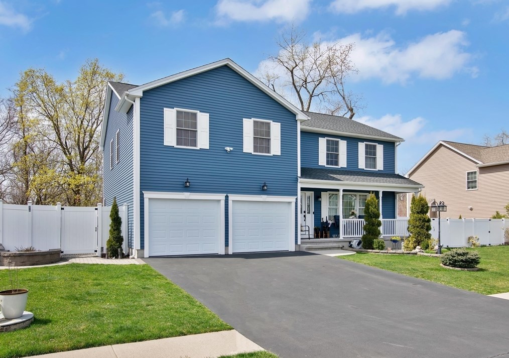 204 Naismith St, Springfield, MA 01104