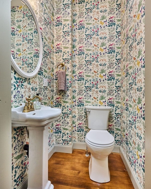 311 Prospect St, Northampton MA  01060-2049 exterior