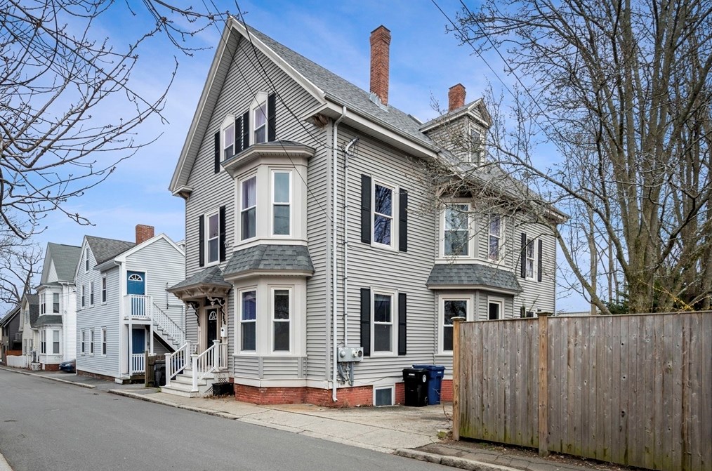 7 Randall St, Salem, MA 01970 exterior