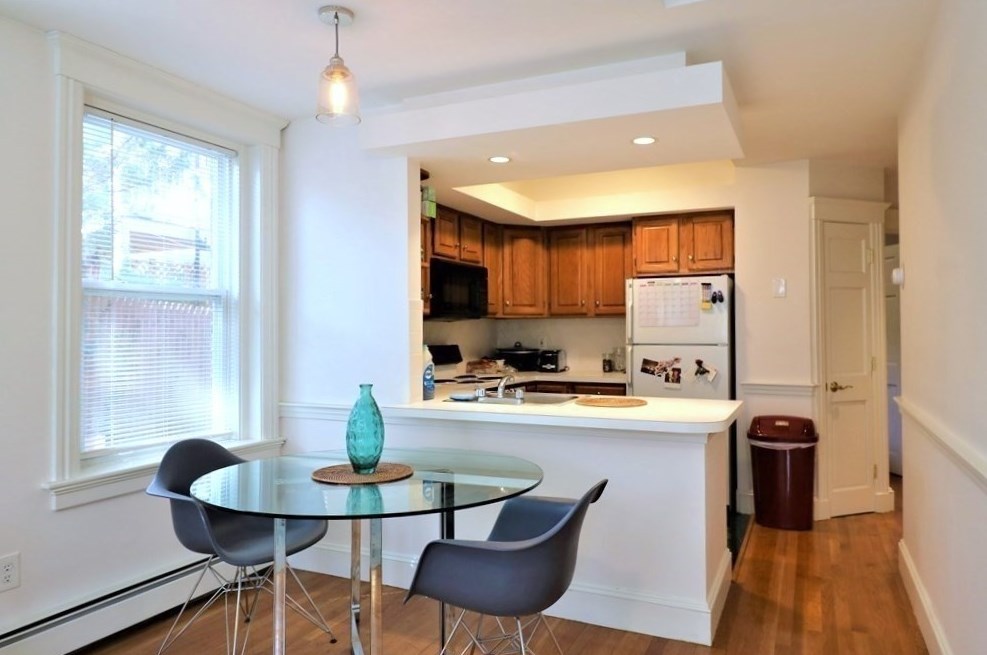 30 Upland Rd #8, Cambridge, MA 02140