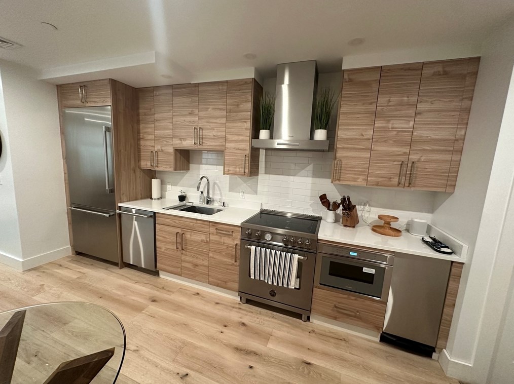 14 W Broadway #206, Boston, MA 02127