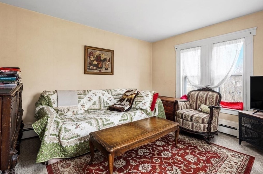 214 Hull St, Hingham MA 02043-1423 exterior