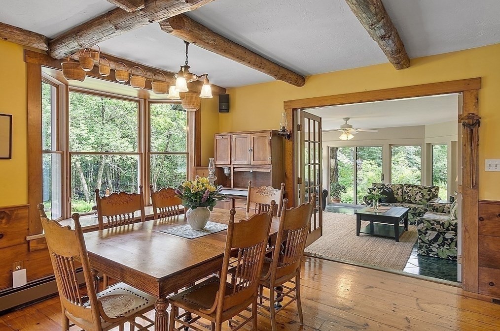 11 Cross Rd, Ashburnham MA 01430-1042 exterior