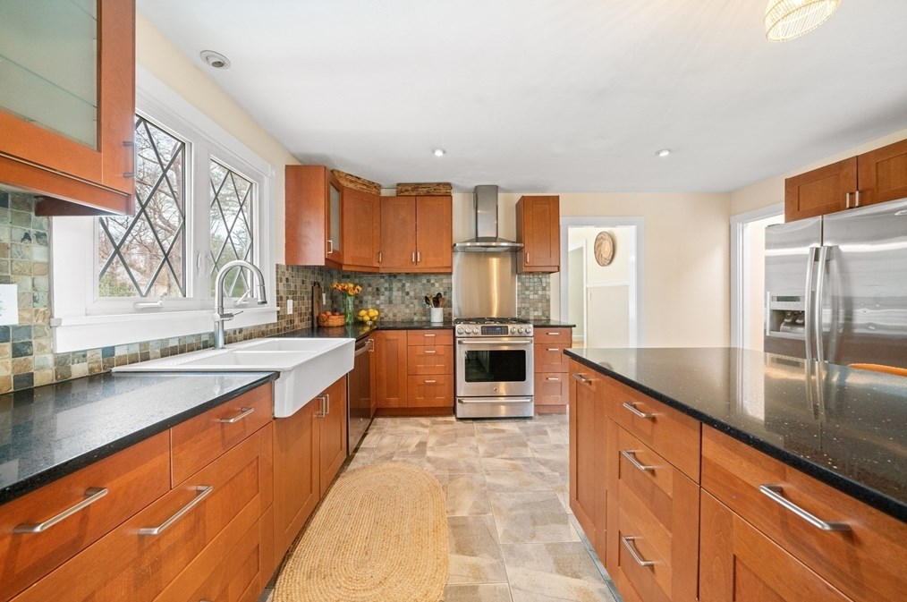 26 Black Cat Rd, Plymouth MA  02360-3506 exterior