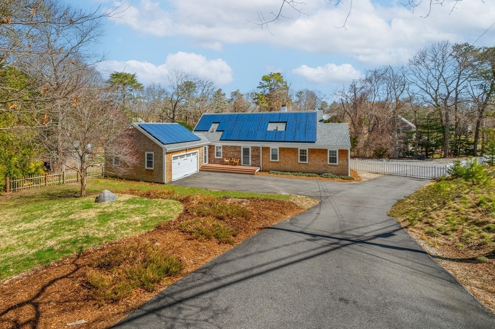 26 Black Cat Rd, Plymouth MA  02360-3506 exterior